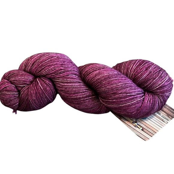One Twisted Tree Fingering Yarn "Shrewd Lady Mary" Wool/Nylon 460 Yards 100 Gram - Picture 1 of 2